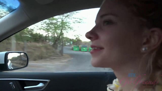 Худая телка отлично провела с парнем время на природе и дома отдалась ему