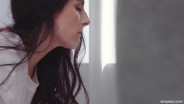 Подруги решили испытать новый страпон и кончили от блаженства #7