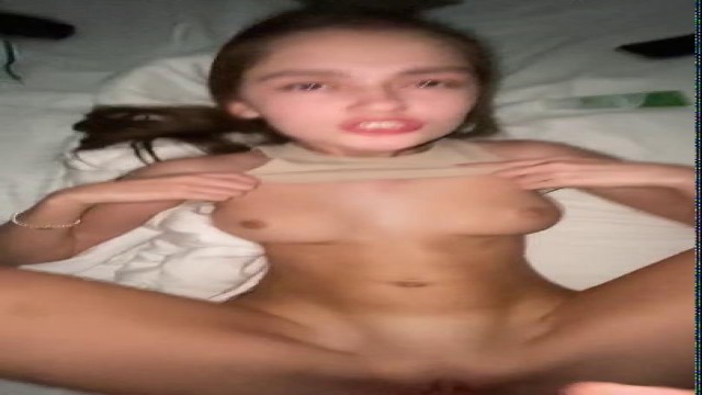 Раздолбал толстым членом узкую письку подруги #9