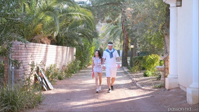 Малышка, требующая немедленного вагинального удовлетворения #1