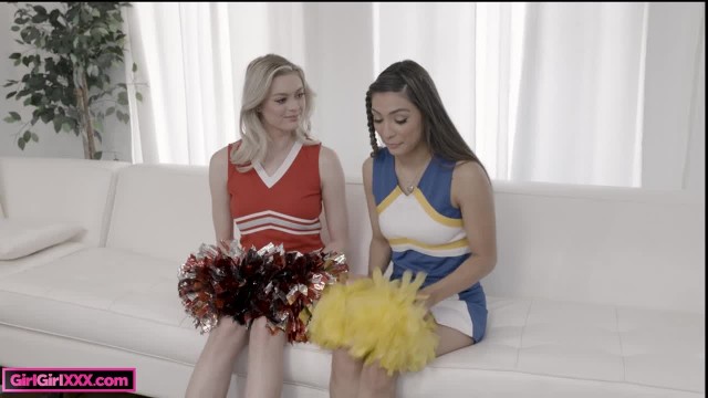 Неугомонные забавы нежных студенток #1