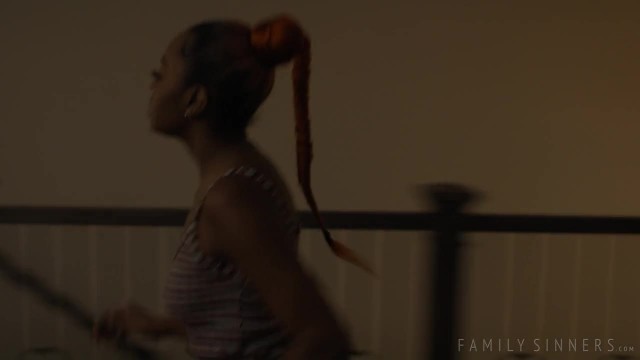 Очень доступная телка из африканского племени #1