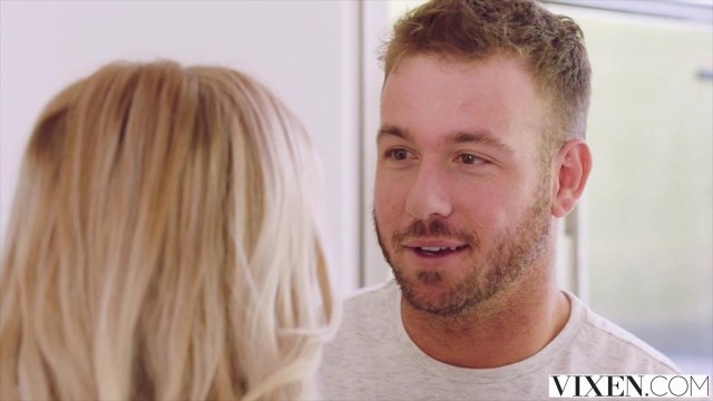 Девка в черной шляпке соснула небритому соседу большой стояк #2